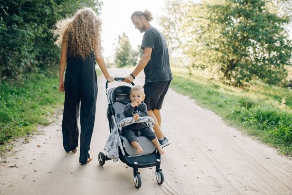 Der yoyo kinderwagen: flexibel, leicht und immer dabei